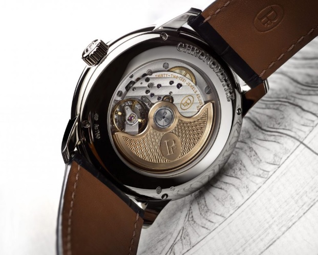 Mặt_sau_cỗ_máy_Parmigiani_Fleurier_Toric_đóng_sấu_chứng_nhận_Qualité_Fleurier