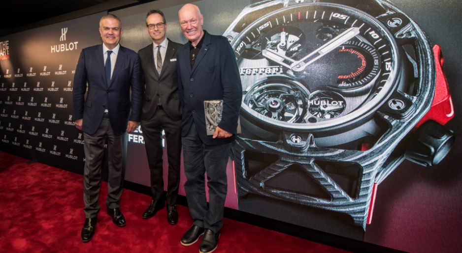 Ảnh_chụp_CEO_Ricardo_Guadalupe_với_các_chuyên_gia_tại_trụ_sở_Hublot