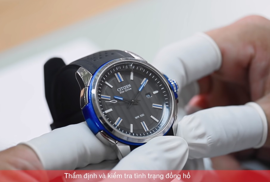 Thay_kính_đồng_hồ_Thẩm_định_và_kiểm_tra_tình_trạng_đồng_hồ