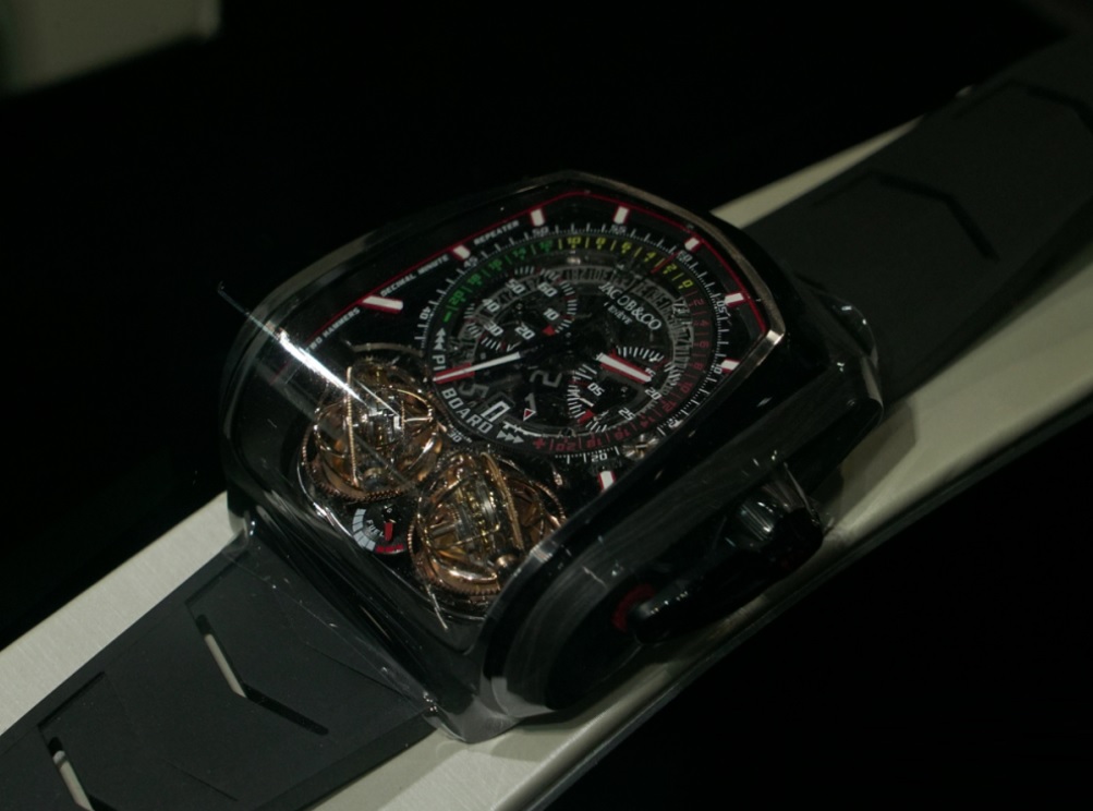 Hai lồng Tourbillon đa trục sẽ hoạt động với tốc độ khác nhau