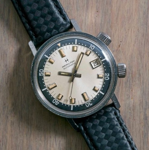 Hamilton Aqua Date Supercompressor giá bán 1.500 USD