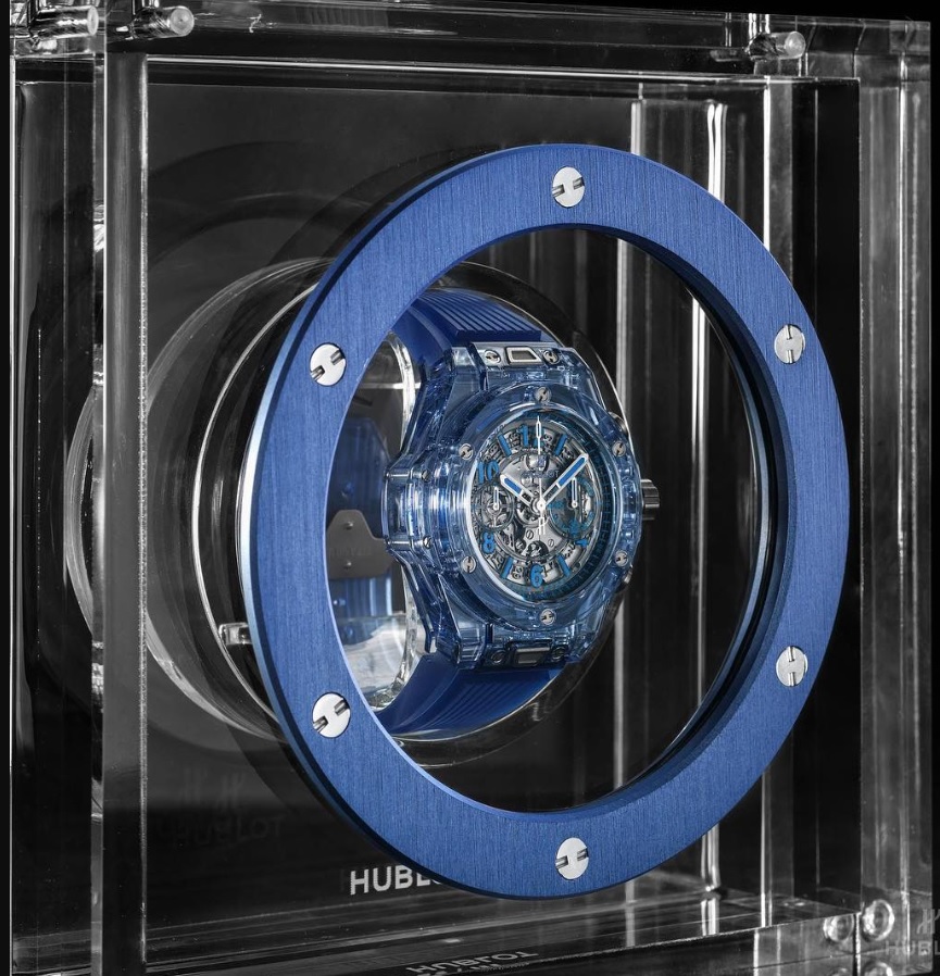 Hublot tạo ra Sapphire màu xanh trên đồng hồ Big Bang Unico