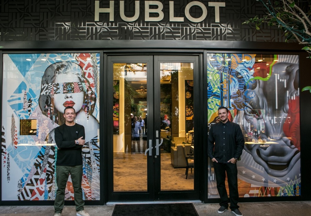 Hush (Trái) và Tristan Eaton (phải) trong sự hợp tác cùng Hublot