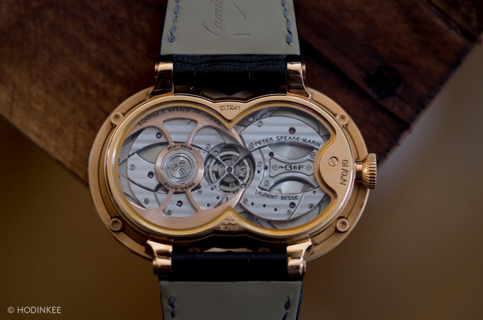 Mặt sau MB&F Horological Machine HM1 (Red gold Version)