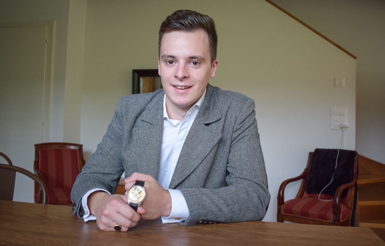 Remy Cools giới thiệu chiếc Montre d’Ecole Tourbillon