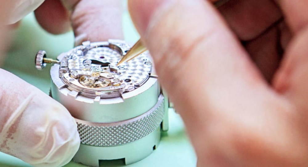 Quá trình bảo dưỡng sửa chữa đồng hồ Rolex