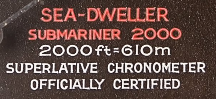 Tên Sea-Dweller và Submariner cùng trên mặt số của đồng hồ