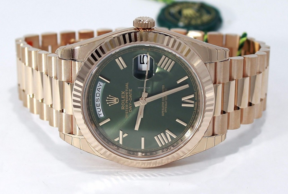 Đồng hồ Rolex Day-Date 40 Ref. 228235 dây đeo President