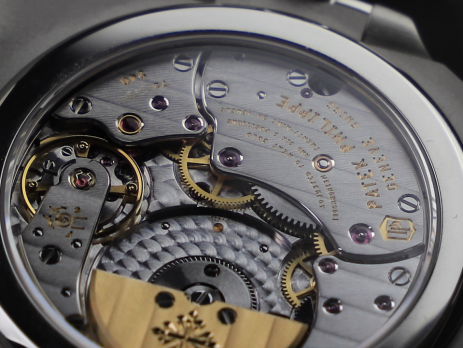 Mất bao lâu để tạo ra một chiếc đồng hồ Patek Philippe?