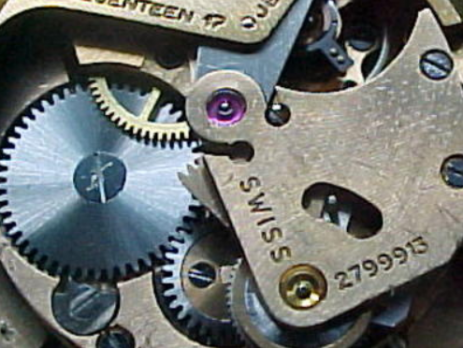 Kiểm tra đồng hồ Tissot chính hãng bằng Serial