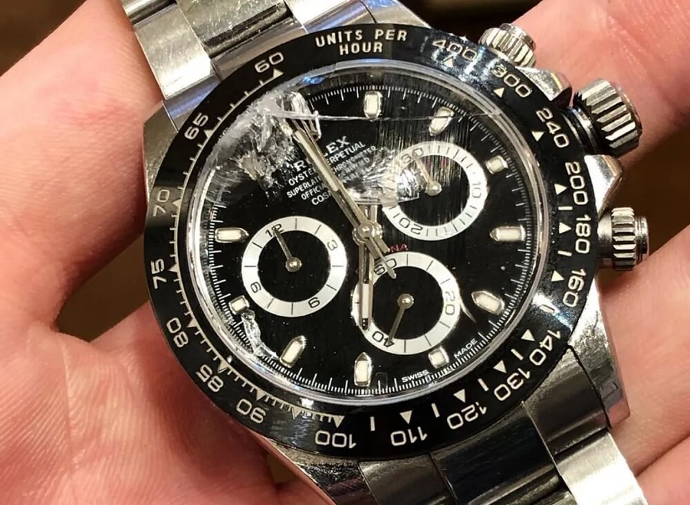 Đồng hồ Rolex hỏng có giá trị không? và Có thể sửa Rolex bị hỏng không?