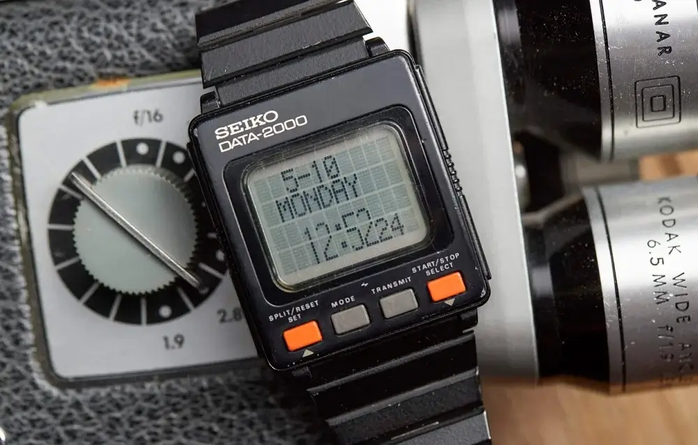 Đồng hồ thông minh Seiko Data 2000