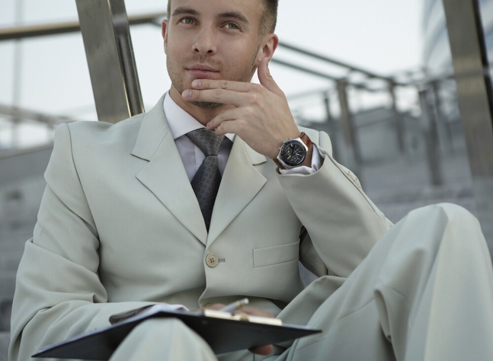 Lựa chọn đồng hồ đeo tay phù hợp với bộ đồ Vest (Suit)