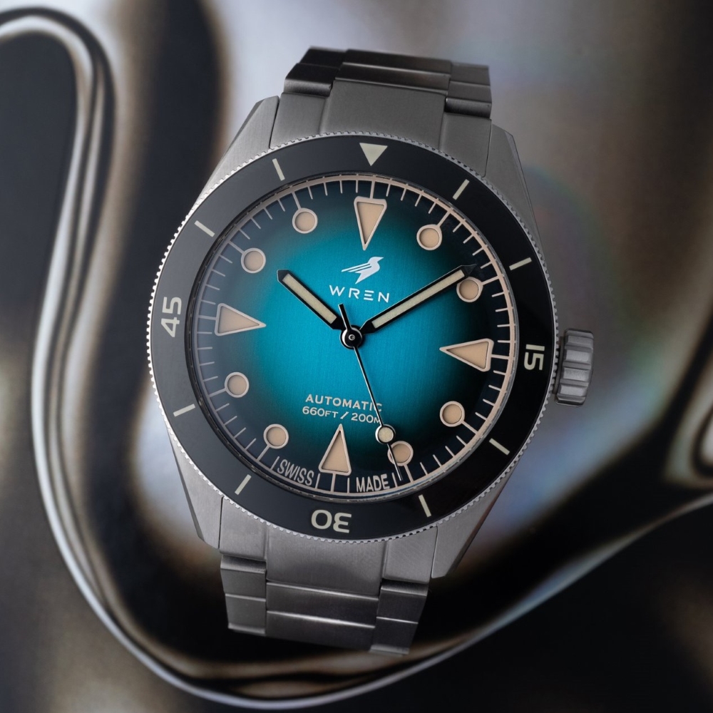 Wren Diver one: Sắc Màu Vintage Cho Người Yêu Biển