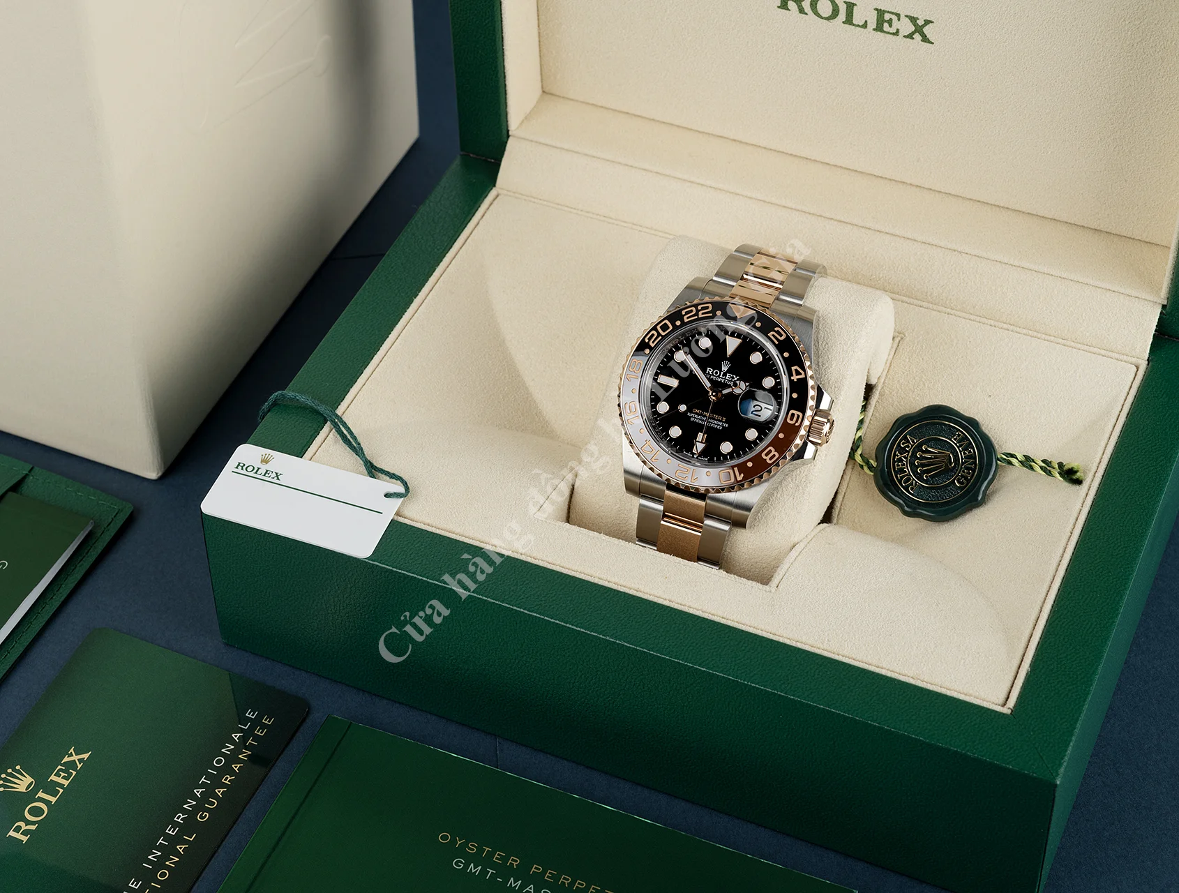 Đồng hồ Rolex GMT-Master II "Rootbeer" 126711CHNR