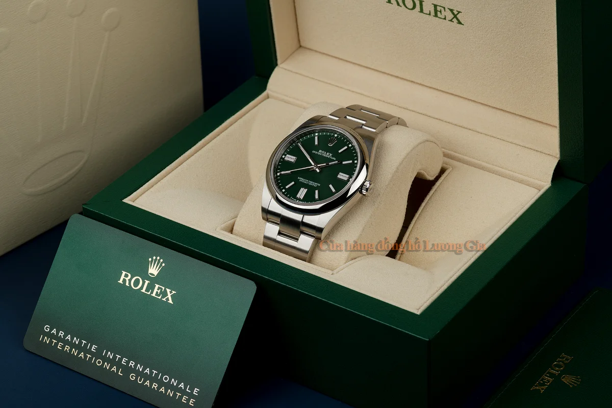 Đồng hồ Rolex Oyster Perpetual 124300