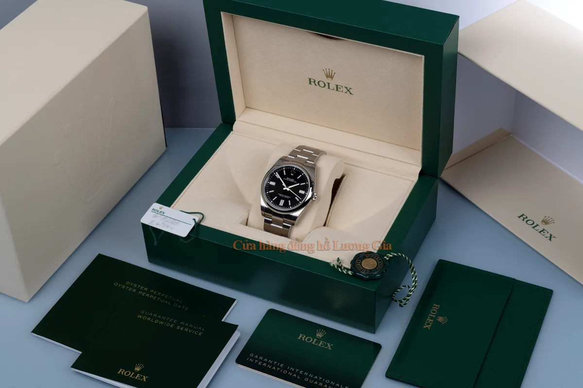 Đồng hồ Rolex Oyster Perpetual 124300