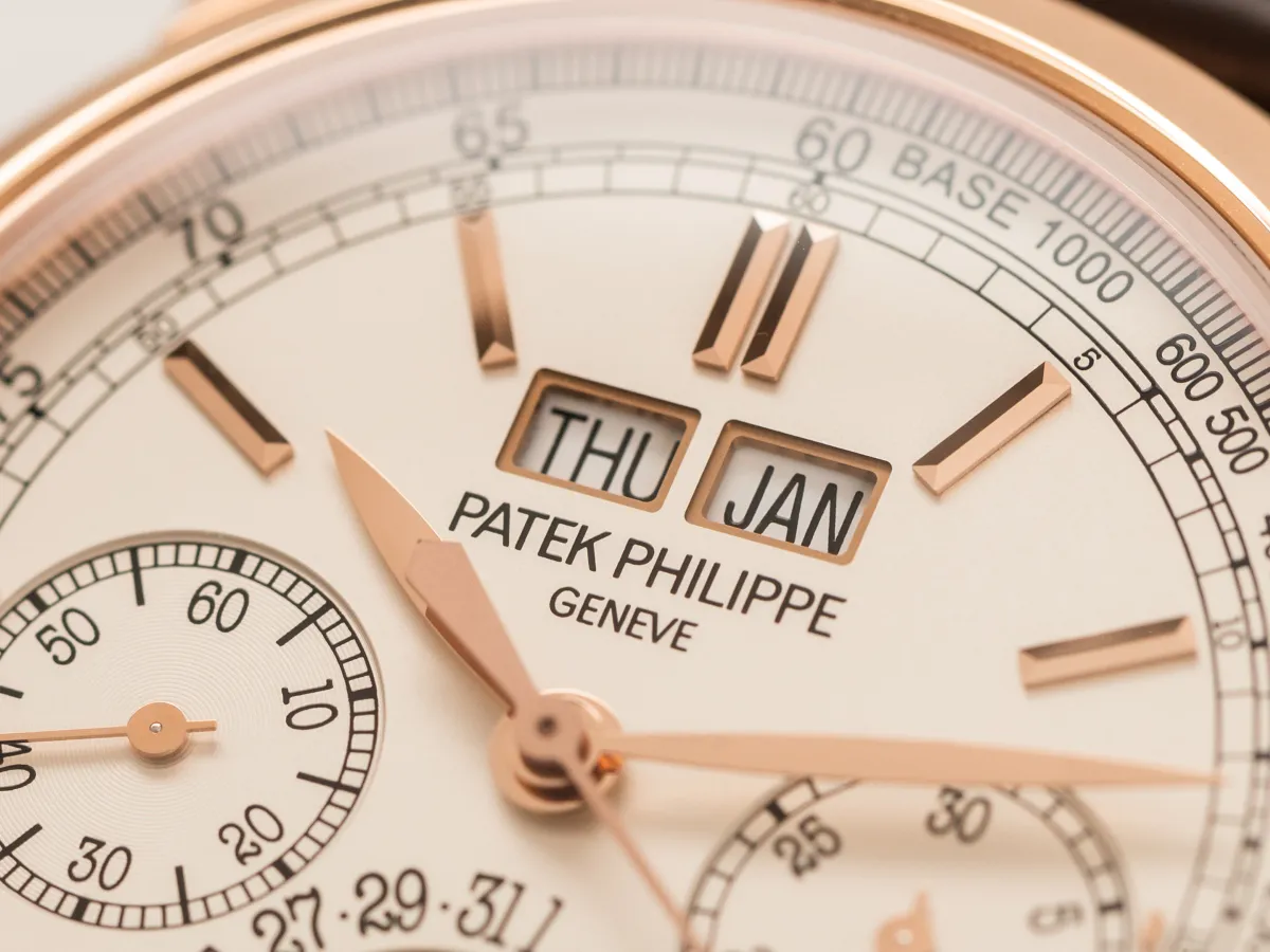 Thiết kế và Tính thẩm mỹ Patek Philippe Perpetual Calendar Chronograph ref. 5270R-001