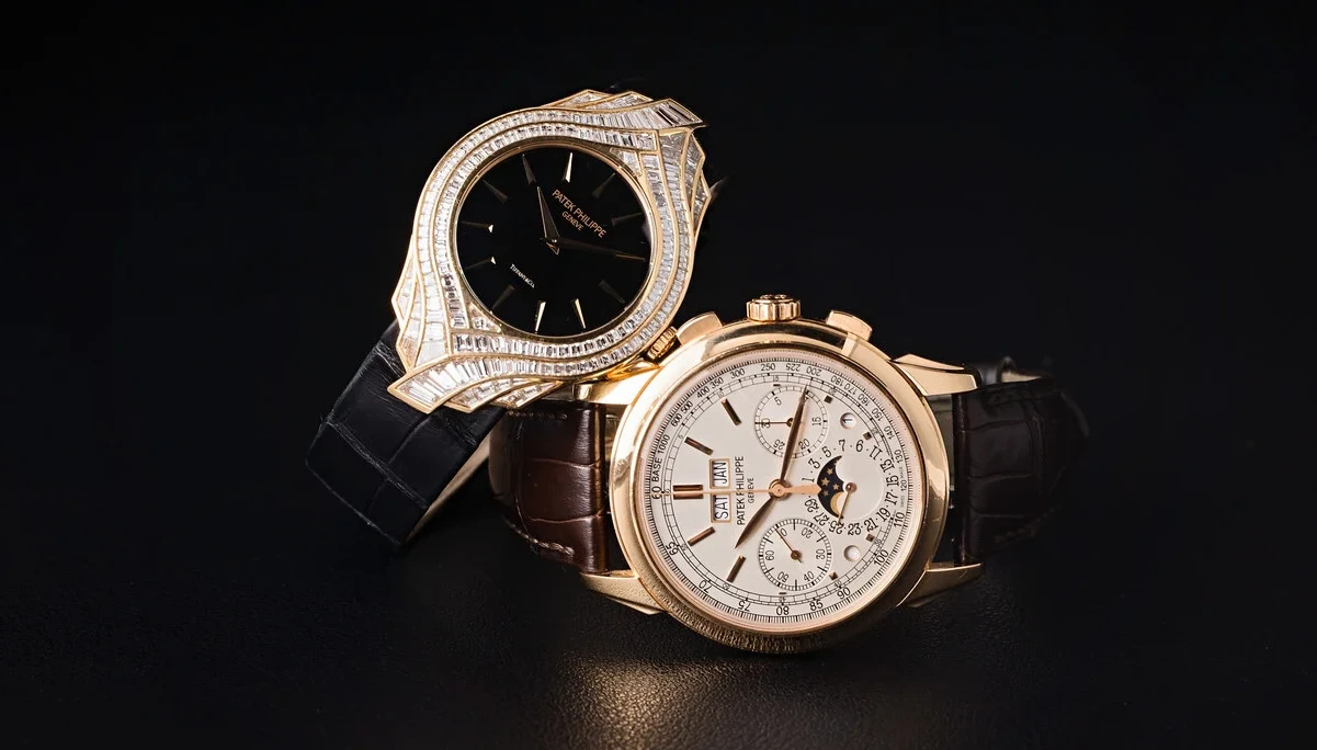 So sánh Patek Philippe 4895R và 5270R: Lựa chọn nào cho bạn?