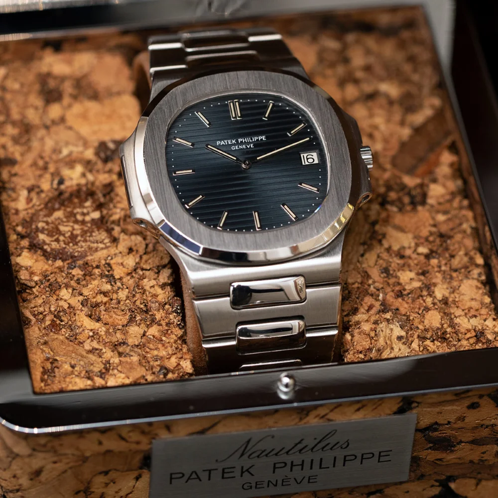 Đồng hồ Patek Philippe Nautilus 3700/1A (“Jumbo”) – 1976