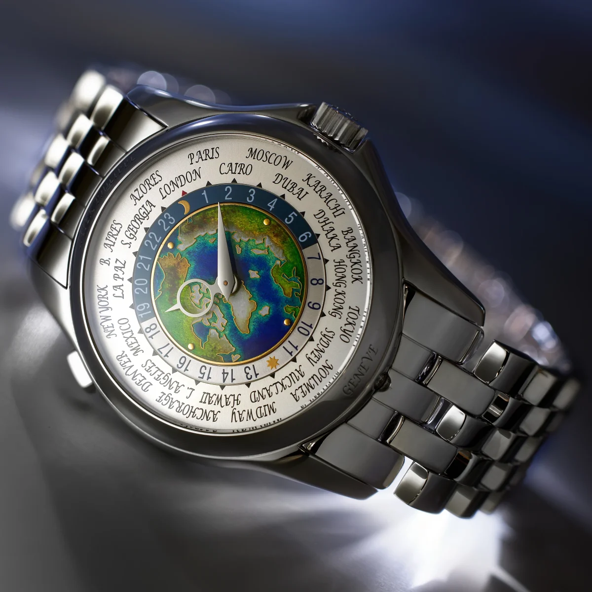 Jaquet Droz Petite Heure Minute Paillonnée Enamel – Vũ Điệu Lấp Lánh Của Vàng Lá