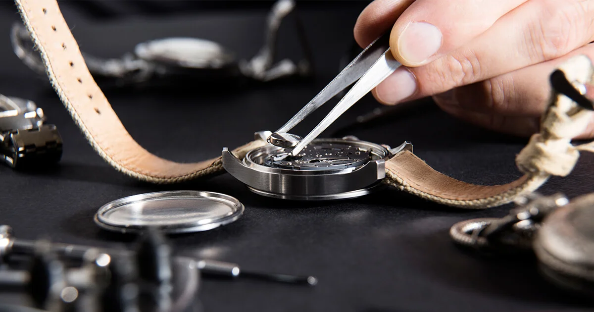 Tại Sao Đồng Hồ Lương Gia Là Địa Chỉ Tin Cậy Cho Dịch Vụ Thay Pin?